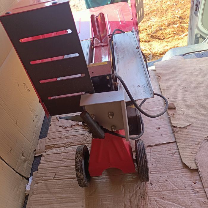 Sprzedam łuparke do drzewa