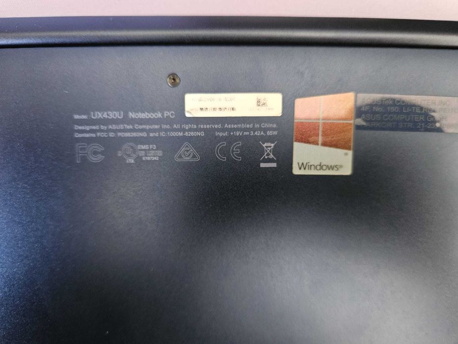 Computador Asus Zenbook UX430U (para peças)