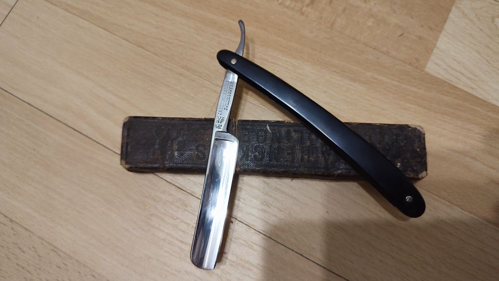 Продаж небезпечної бритви (Німеччини)