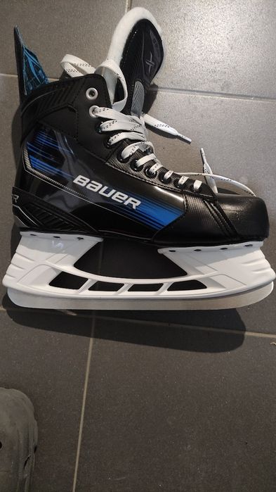Łyżwy Bauer X 43