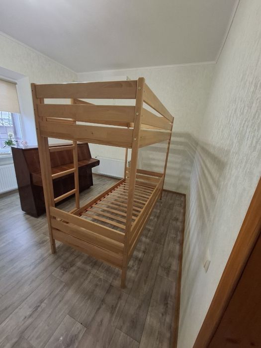 Двухярусная кровать