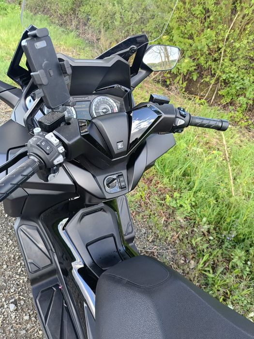 Sprzedam Honda forza 125