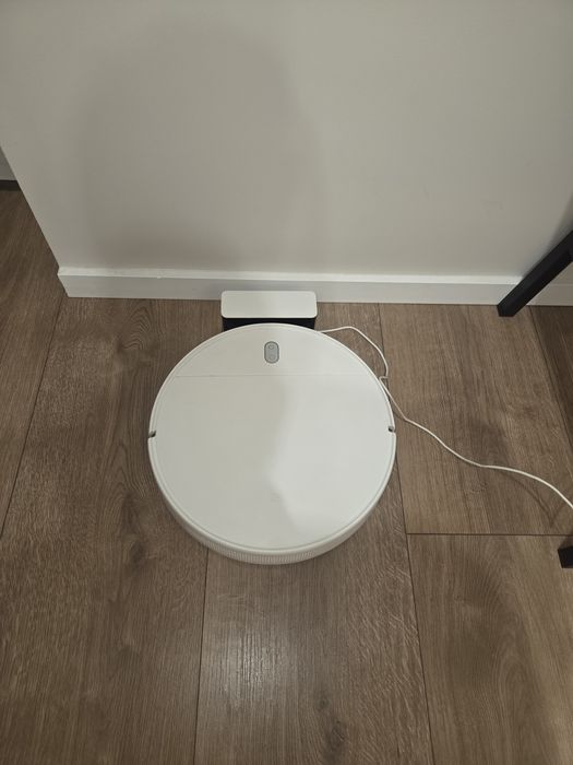 Xiaomi Mi Robot Vacuum Mop Essential (model MJSTG1)
