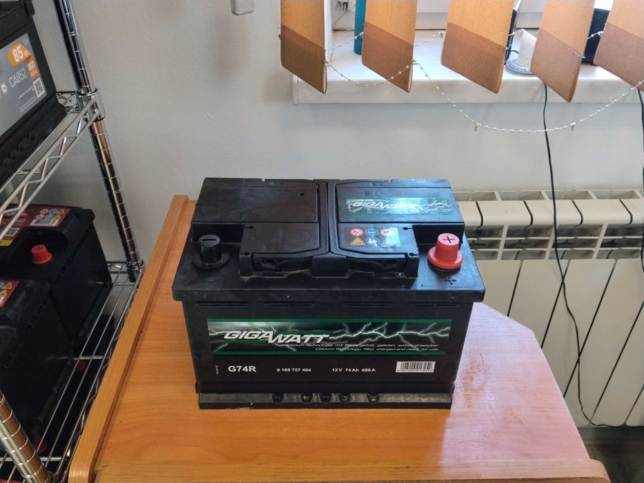 Akumulator GIGAWATT 74Ah 680A (EN) - 12V