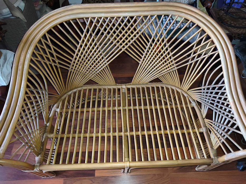 Salonowa sofa ratanowa