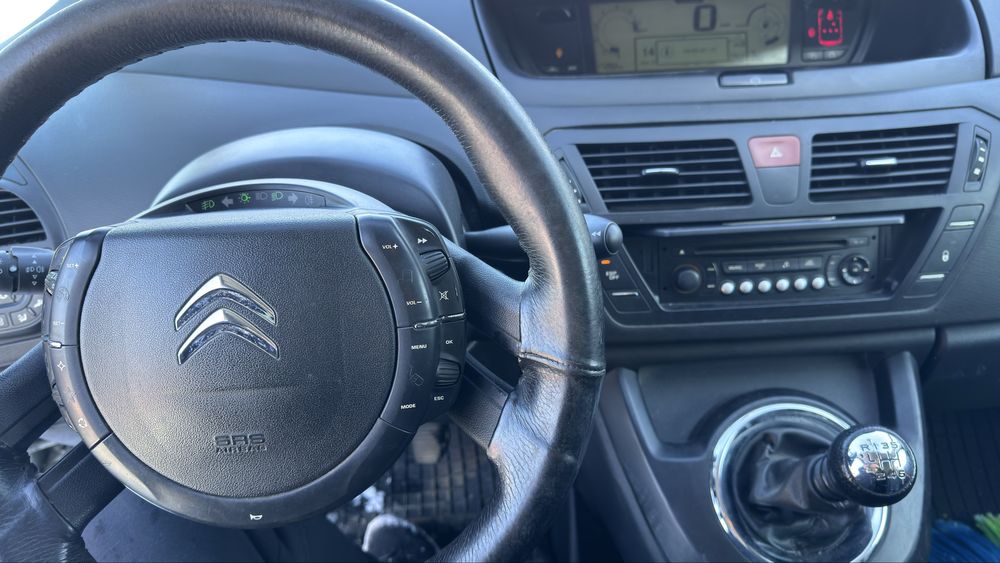 Сітроен с4 Пікасо  1.6 диз 11 рік