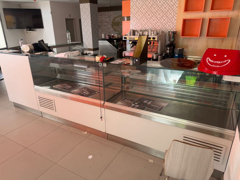 Vitrines para Café e Pastelaria
