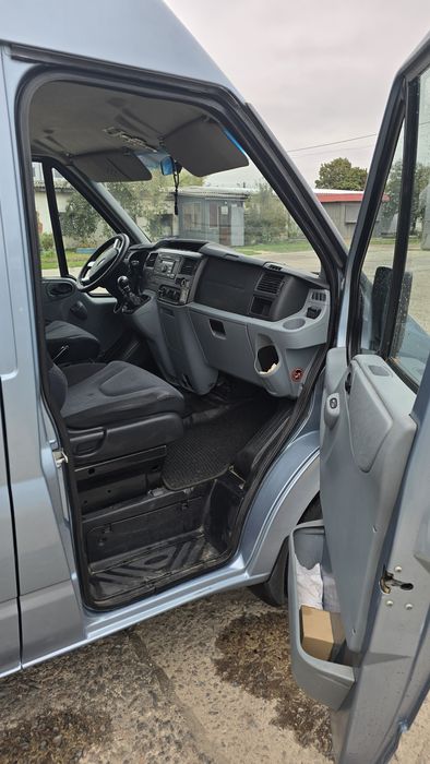 Продам форд транзит,Ford TRANSIT.2.4 дизель.Пасажир 8+1