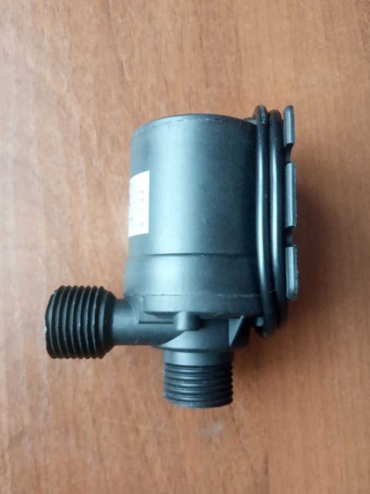 Водяной безщеточный насос  12В Водяний безщітковий насос