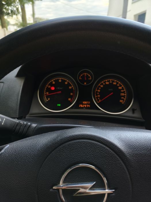 Sprzedam opla astre h 1.6 gtc 115 km z lpg