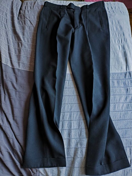 Garnitur czarny w prążek 182/104/90