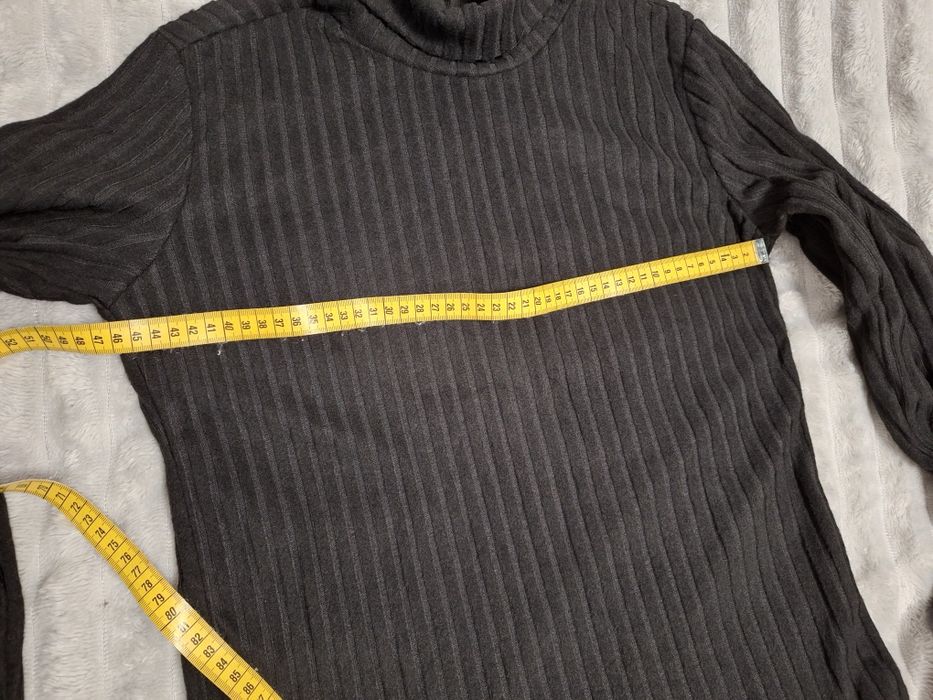 Damski czarny  golf L.