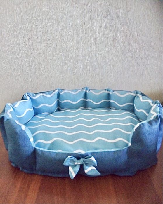 Лежаки для котів і собак