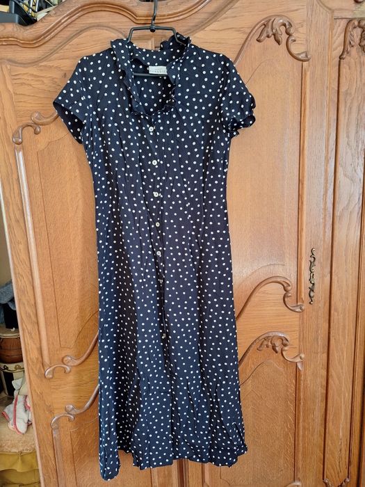 Długa sukienka w grochy rozmiar M