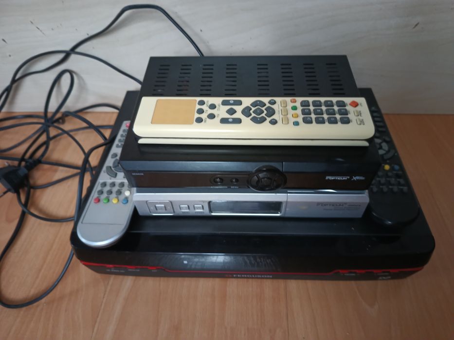 Dekodery satelitarne Ferguson Hf-8800 HD Opticum 4060cx Opticum HD X40