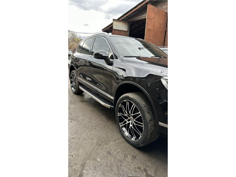 Volkswagen Touareg Бокові пороги BlackLine