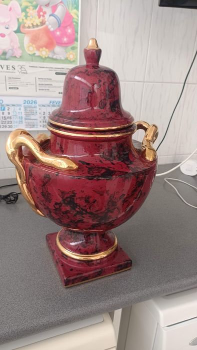 Vaso ornamental com tampa