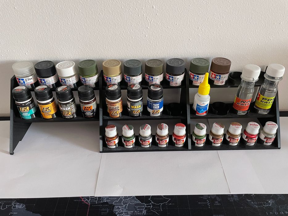 Modułowy stojak na farby modelarskie na biurko. DRUK 3D