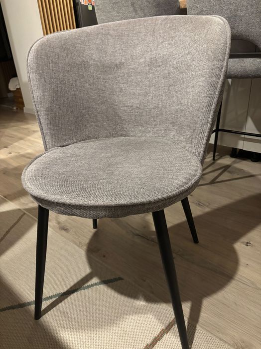 Krzesła tapicerowane