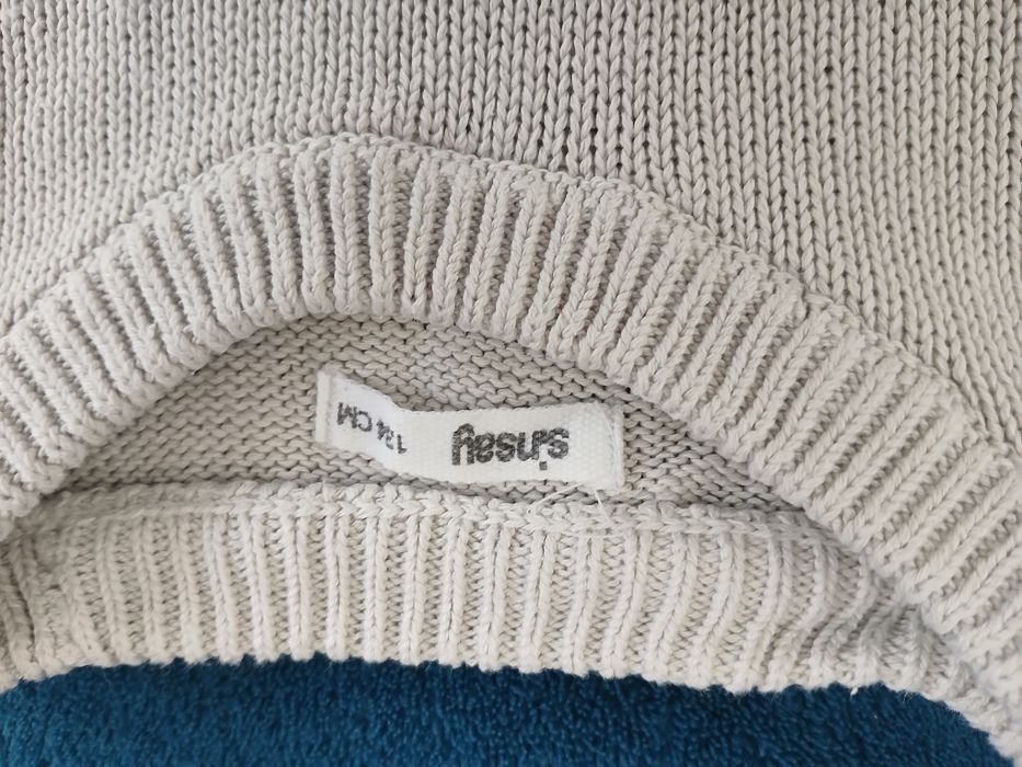 Sweter z cekinami