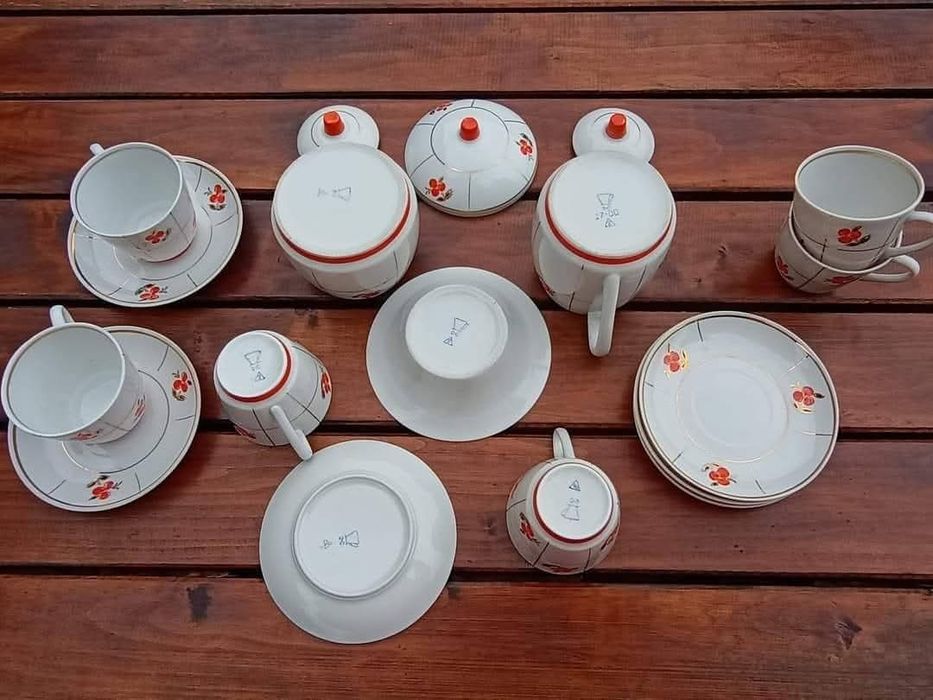 Porcelana ZSRR Baranówka 1960. Serwis do herbaty "Złota Kratka"