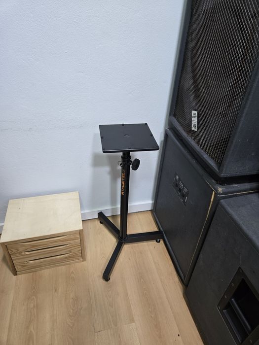 2 Suportes de monitor/mesa