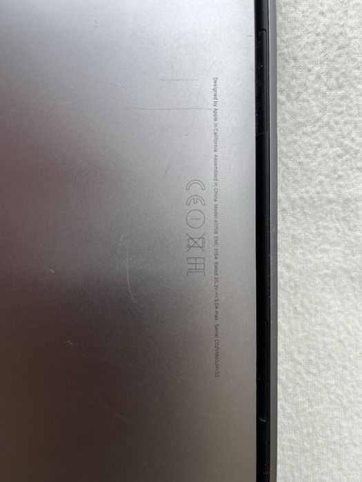 Macbook pro 13 (2017)