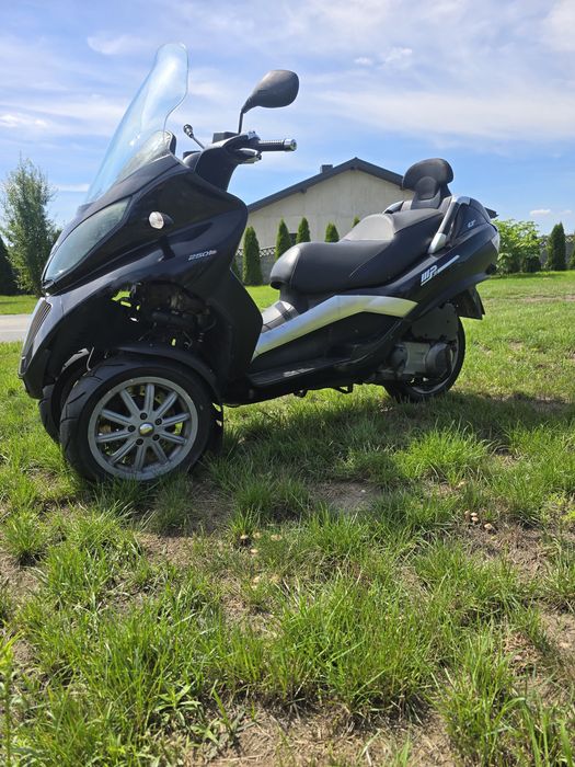 skuter mp3 piaggio 250
