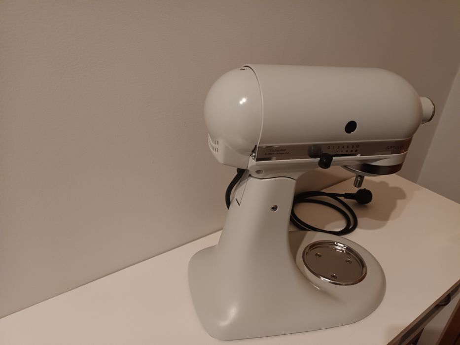 Batedeira KitchenAid cinza claro