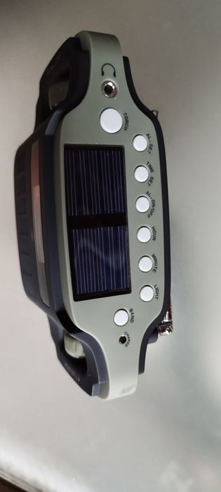 Radio ładowanie słoneczne bateryjne oraz na korbkę FM Maginon NR-30