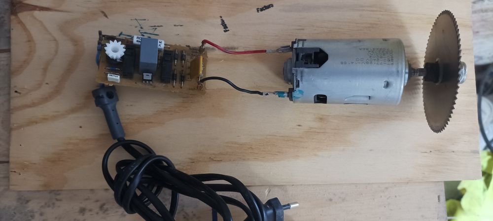 Motor para bricolage