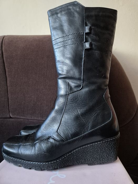 Kozaki skorzane na koturnie 36