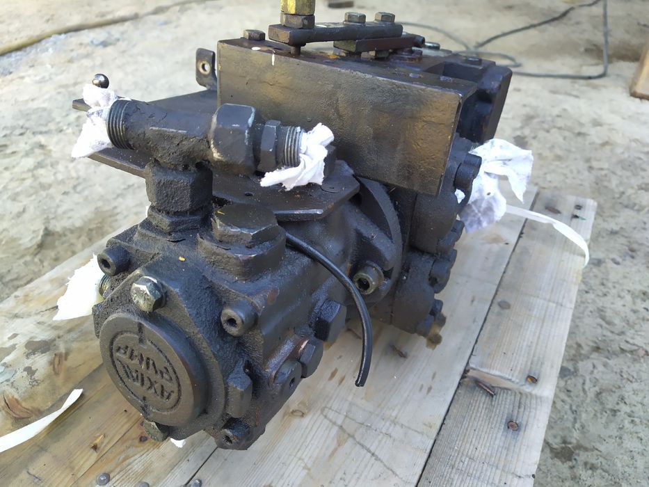 Pompa Brueninghaus hydromatik Rexroth A11VG35HW1 12R minikoparka