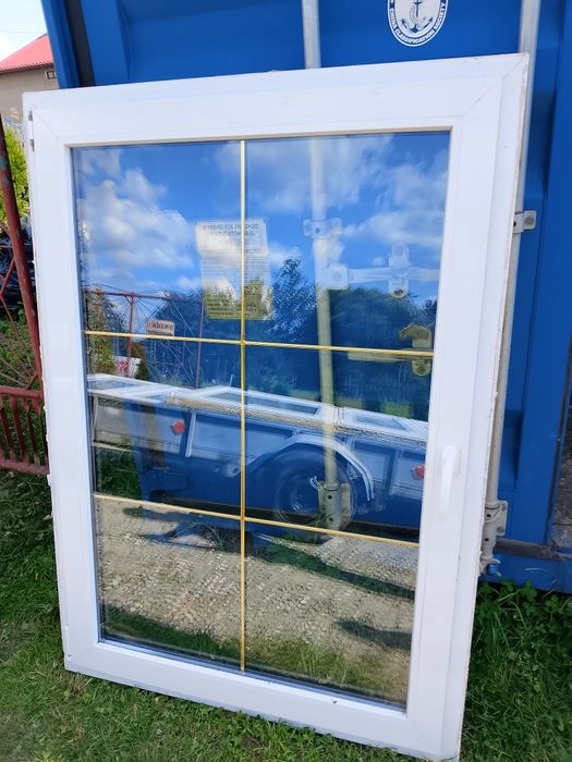 Okno 110x155 rozwierno uchylne plastikowe mahoń