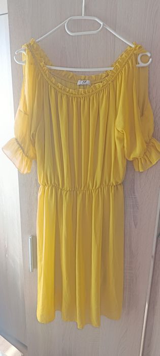 Elegancka sukienka rozmiar uniwersalny M/L