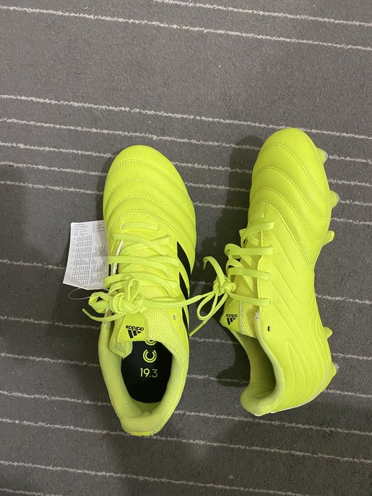 Chuteira adidas copa nova