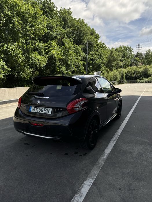 Peugeot 208 GTi
