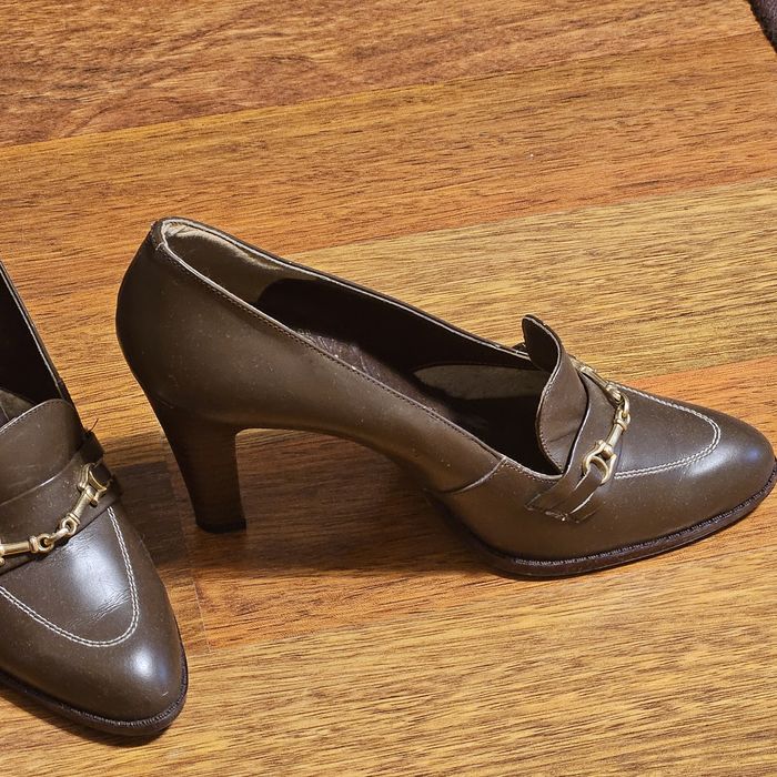 Жіночі туфлі, Угорщина