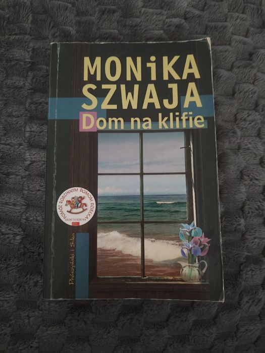 Dom na klifie - Monika Szwaja