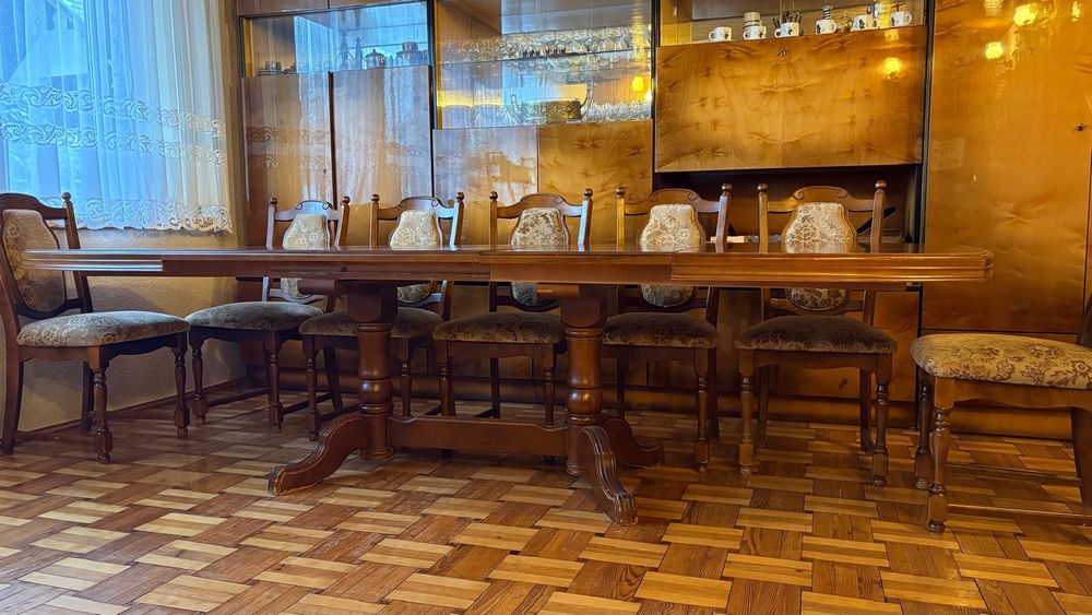 Duży rozsuwany stół na 6/ 12 osób