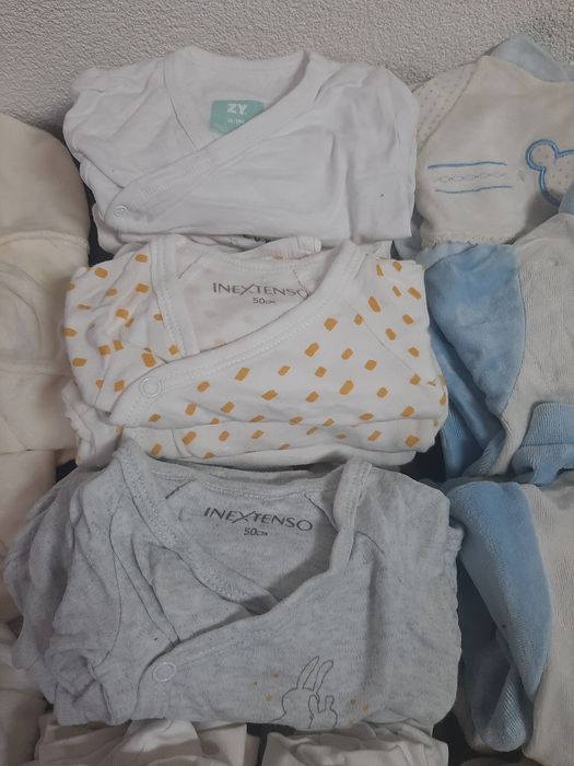 Pijamas e roupinhas interiores bebé gémeos 0-12 meses