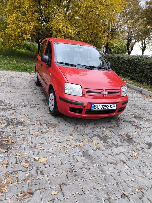 Автомобіль Panda