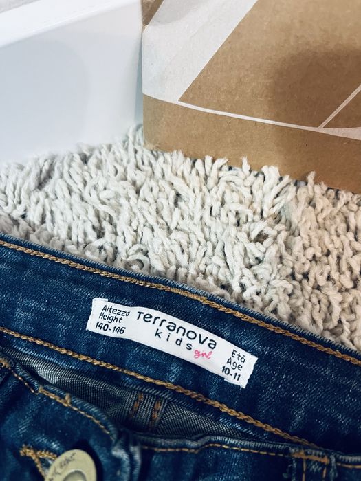 140-146 spodnie damskie dziewczece jeansy rurki terranova