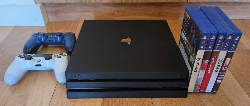 PS4 1TB + 2 comandos + 5 jogos | usada em excelente estado