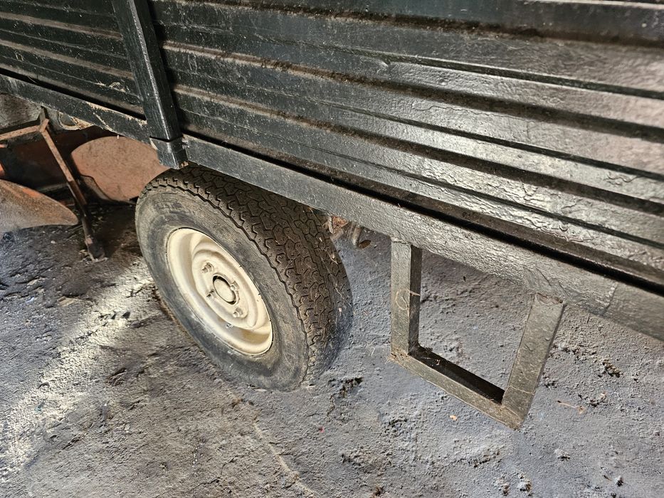 Reboque / Atrelado para motoenxada ou motocultivador / trator