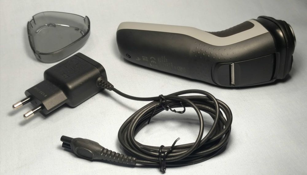 Бритва Philips Series 1000