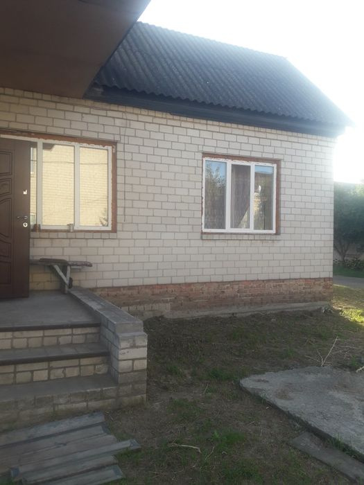 Продаж будинку в с. Слобода біля Центральної районної лікарні