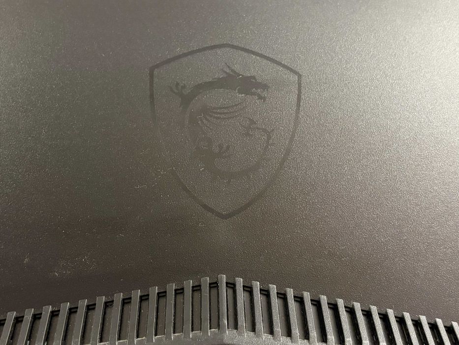 Монітор MSI G27C4X