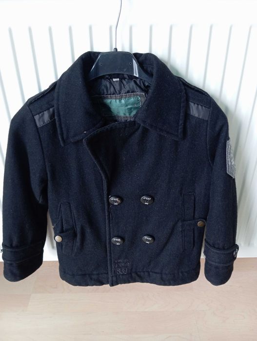 Czarny płaszczyk dla chłopca WE