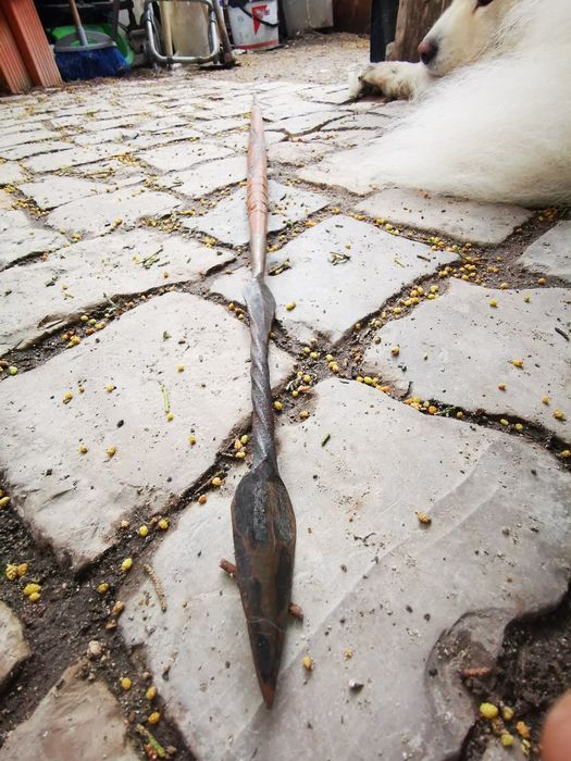 Lança decorativa totalmente feita à mão